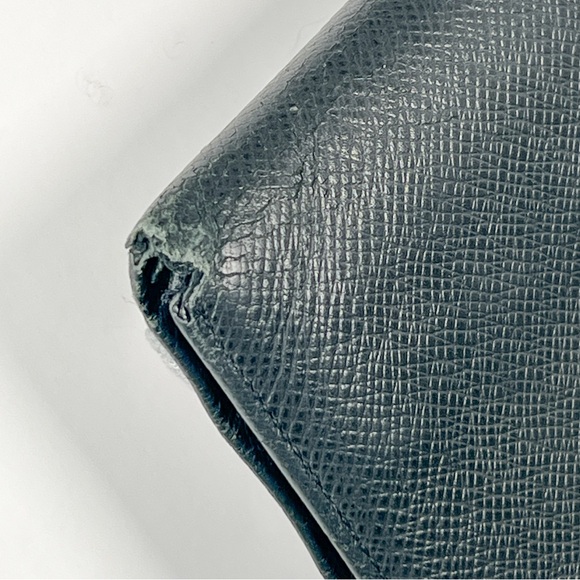 Louis Vuitton Taiga Leather Bifold Wallet - Picture 5 of 14